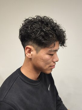 ニアウ 伊勢崎連取店(Niau) 刈り上げショートかきあげアップバングツイストスパイラルパーマ