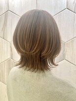 ビューティドレッセヤマノ 池袋パルコ(Beauty Dresse YAMANO)&nbsp;30代40代50代60代/ミディアムレイヤー/外ハネ/くびれヘア