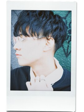 エイル(AILE) マッシュウルフ/ツーブロック/波巻き/マッシュパーマ