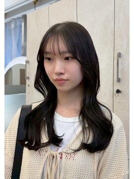 ネモネ バイ ミリー 梅田茶屋町(nemone by milly) くびれミディアムレイヤー×地毛風グレージュカラー