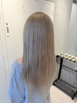エレノア 新宿新南口(Eleanor)&nbsp;ブリーチで作るミルクティーベージュ！