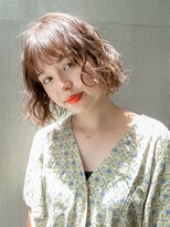 ルティア(Lutia)&nbsp;アッシュベージュ　ハイライト　似合わせボブ