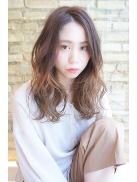 ビーハイブ 一番町店 アヴェダ(BEHIVE) 「BEHIVE一番町店」高橋しおり センターパートでオシャレロング