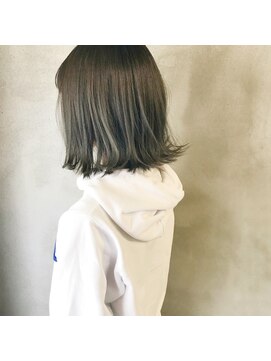 ミント(mint) 赤み無くした透明感グレー！