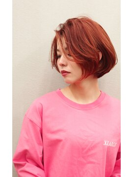 エヌ(N) 重めスタイルのナチュラルショートボブ