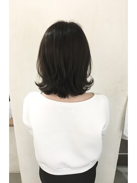 ロロン 代々木八幡(LORONG) 外ハネレイヤーボブ