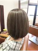 白髪ぼかしハイライトボブ