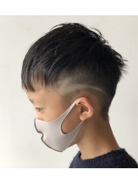 ヘアーアンドエステティック ヴェリス(hair&esthetic Velis) 【Velis】韓国風前下がりツーブロックショート