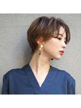 アトリエ フェム(atelier.fem) atelier.fem　センターパート×ハンサムショート