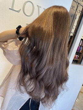 ラビスモア(Lovis moa) 切りっぱなしボブ/ピンクブラウン/エアリーロング/美髪のススメ