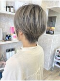 福山市美容師求人スタッフ募集中ブリーチハイトーンウルフカット