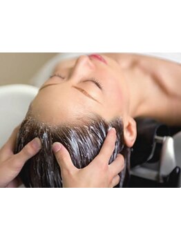 ヘッドスパ個室有。育毛促進スパ,ホリスティックスパ,フルボ酸エステ,幹細胞頭皮TRなど状態に合わせ選定！