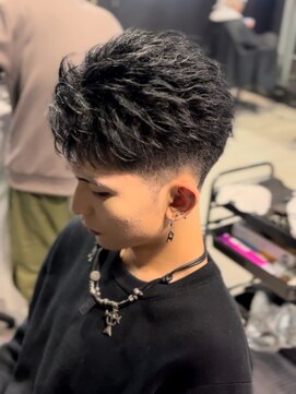 アウル 心斎橋(owl) フェザーパーマ/フェザーショート/センターパート/フェード