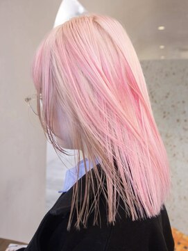 ユルク(JURK nagoya) ホワイトピンク×ペールピンク×ベージュ デザインカラー