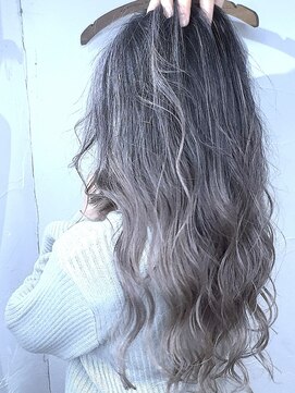 ブレイズヘアー(BLAZEhair) 脱白髪染めホワイトグレージュバレイヤージュ×ブリーチ２回