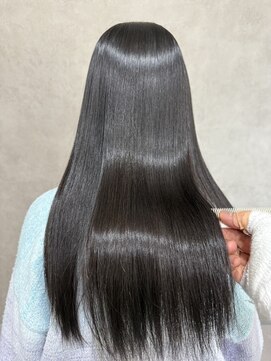 ミュウ(Miiiu) うるツヤ髪質改善ナチュラルストレートロングヘア20代30代40代