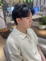 ウノプリールヴァモス(unopulir Vamos) 20代メンズ黒髪フェザーショートセンターパート