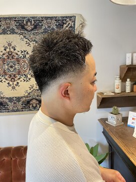 スタンダード(STANDARD) ローフェード/フェード/スキンフェード