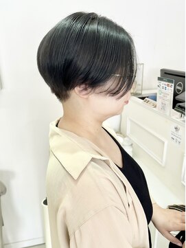 バブ バイネオリーブ(Bab by neolive) ショートボブ　刈上げ　ブラックシルバー