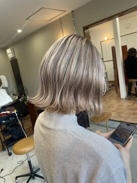 ナミアト(NAMI.ATO.) アッシュベージュ