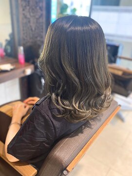 ヘアリゾート粋 ティガ 池袋店(tiga) ゆるふわミディアム/透明感カラー