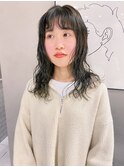 20代30代大人可愛いロングウルフくせ毛風パーマアッシュベージュ
