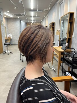 ヴィサージュ クラール(VISAGE klar) 40代の為の大人ショートヘア