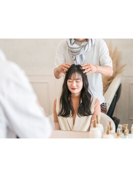 最後まで一人のスタイリストが責任を持って担当します!一人ひとりに合わせた接客で“なりたい”を叶えます*