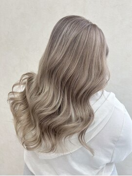 エル(L by truecreation) ブリーチ/髪質改善/春日部/ダブルカラー/ハイライト/学割U24