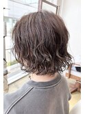 大人ボブ×グレージュカラー×ゆるめでラフなパーマ