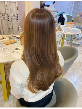 ハグクレア(HUG CLAIRE) 透明感ツヤツヤベージュ