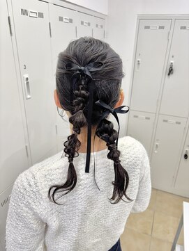 アッシュ 下北沢店(Ash) ツインポニーアレンジ