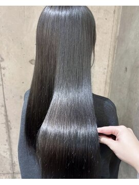 リベルテ(LIBERTE) Liberte銀座 大人ストレートレイヤー×モカベージュ