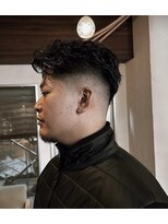 ヘアークリエイ トポライトウィロー 烏丸(Hair Create Polite willow) スキンフェードパーマスタイル