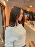 オリーブグレージュ