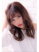 毛先パーマの黒髪ウォーターフォールにことりベージュハイライト