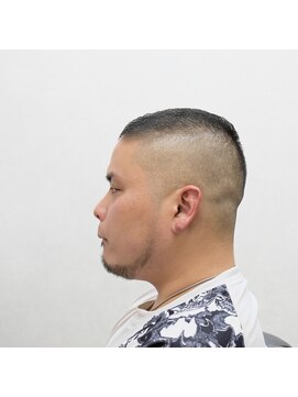 オッディーヘアー アンド スキン(ODDIY HAIR&SKIN) フェードカット