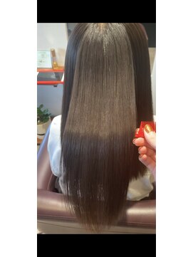 ブル(b.u.l.l.) 美髪矯正、カット