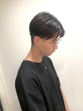 ユニコ(unico) センター分け/メンズカット/刈り上げ