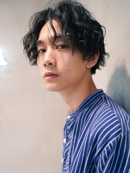 ロジッタ(ROJITHA)の写真/【メンズ限定★カット+パーマ+最新tr¥6500】有名メンズ雑誌常連!トレンド×技術で憧れのモテるヘアに♪