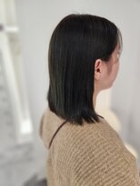 リヤンアム(Lien Amu)&nbsp;モスグリーン×ミディアムボブ