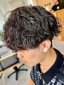 フゥ 宇都宮(FeU) 波巻きパーマメンズパーマメンズヘアツーブロックツイストパーマ