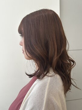 ゼル ビッグアイ(ZELE) 大人かわいい垢抜けレイヤーカット