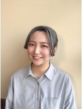 ヘアーデザイン ディードット ウル(D. ulu) 隅内 桃香