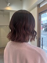 キッカ(kicca) ハイライト×ピンクブラウン×切りっぱなしボブ