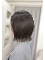 エレノア 梅田 大阪駅前第4ビル店(Eleanor)&nbsp;【菜菜】オリーブグレージュ / 重くない肩上切りっぱなしボブ