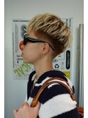 ハッシュカットグレージュデザインカラーツートーンカラー原宿