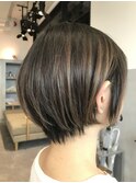 ウエイト低めのショートボブ