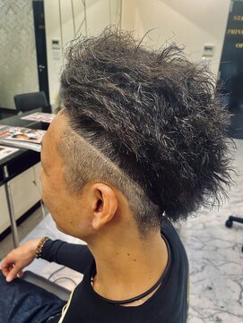 レヴィア(Revia) ツイストパーマ