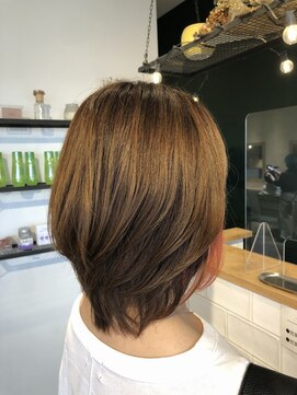 アミィヘアー(Ami Hair) くびれミディアム×フラミンゴインナーカラー